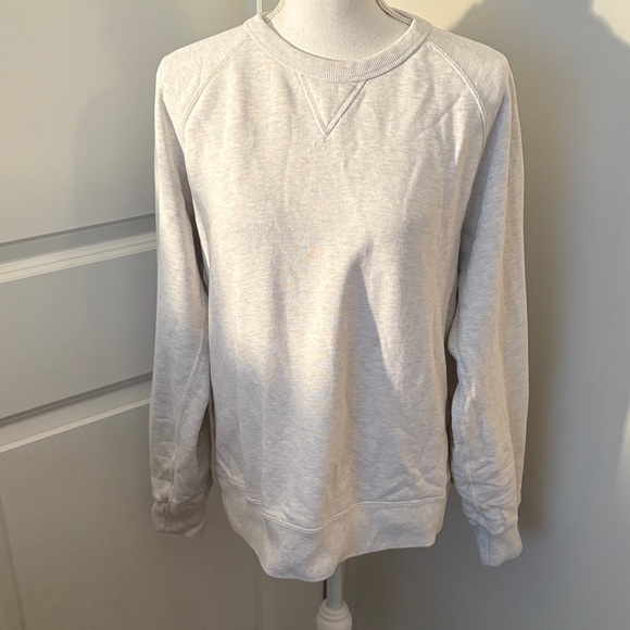Uniqlo Men's Light Gray Crewneck Sweater - Picture 1 of 6